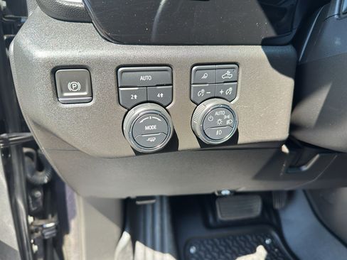 Used 2022 Chevrolet Silverado 1500 RST AWD/4WD image 26