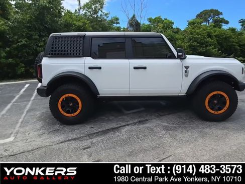 Used 2024 Ford Bronco Badlands AWD/4WD image 4