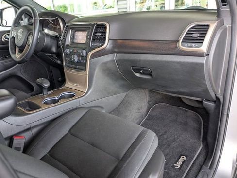 Used 2014 Jeep Grand Cherokee Laredo w/ Quick Order Package 23E AWD/4WD image 26