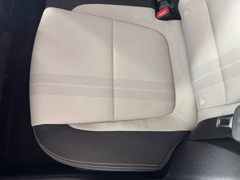 Used 2024 Hyundai Venue SEL image 27