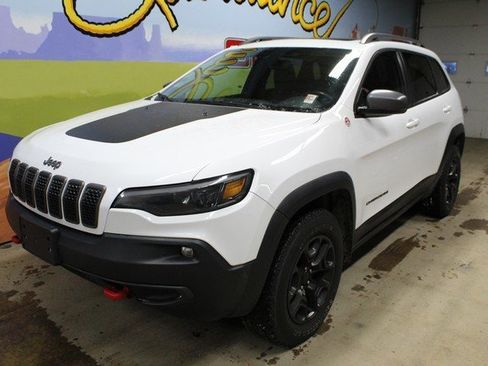 Used 2020 Jeep Cherokee Trailhawk image 9