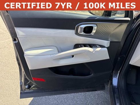 Used 2022 Kia Sorento SX AWD/4WD image 13
