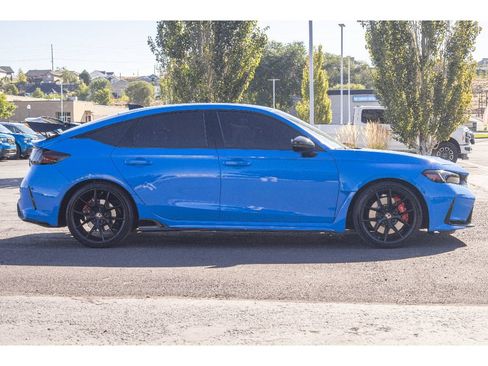 Used 2023 Honda Civic Type R image 2