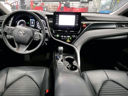Used 2024 Toyota Camry SE image 15