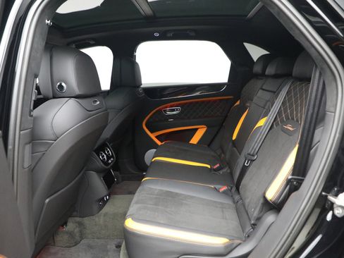 Used 2023 Bentley Bentayga Speed image 23