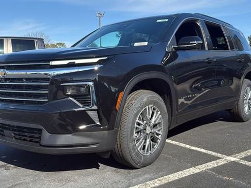 New 2026 Chevrolet Traverse LT w/ Driver Confidence Package image 3