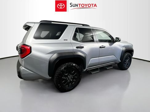 Used 2025 Toyota 4Runner SR5 AWD/4WD image 4