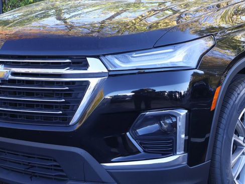 Certified 2023 Chevrolet Traverse LT image 3