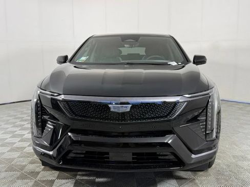 Used 2026 Cadillac Optiq Sport 1 RWD image 15