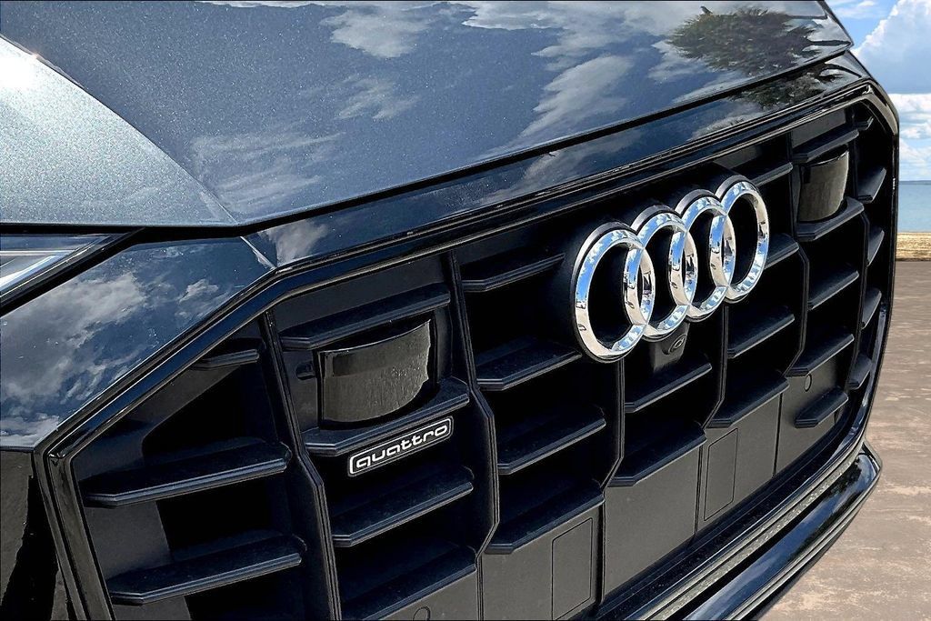 Used 2020 Audi Q8 Premium Plus w/ Premium Plus Package AWD/4WD image 33
