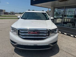 Used 2017 GMC Acadia SLT FWD video 2