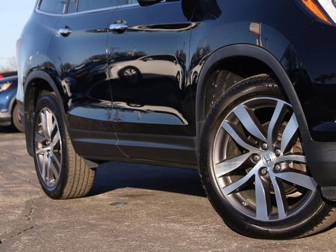 Used 2017 Honda Pilot Touring image 3