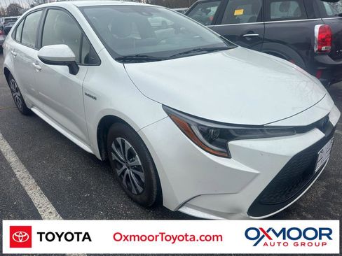 Used 2021 Toyota Corolla LE image 1
