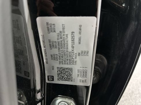 Used 2023 Chevrolet Colorado LT w/ LT Convenience Package AWD/4WD image 14