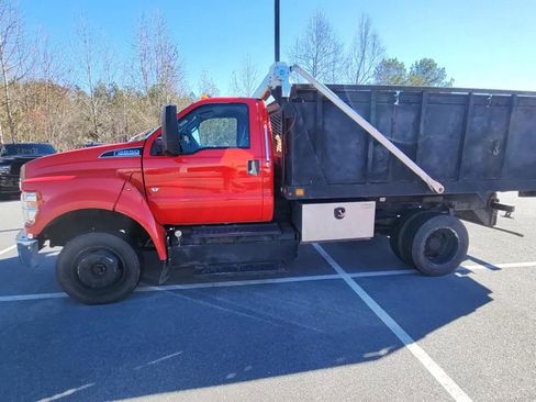 Used 2021 Ford F650 2WD Regular Cab Super Duty image 7