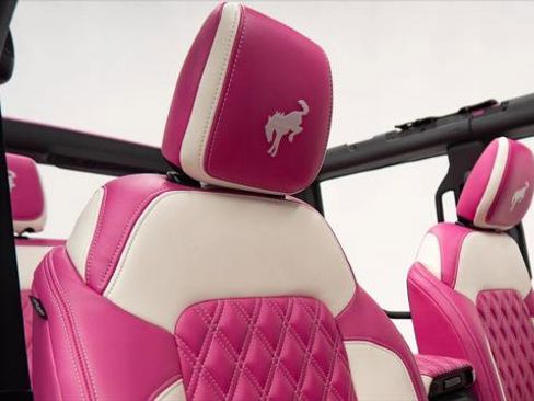 Used 2025 Ford Bronco RETRO image 25