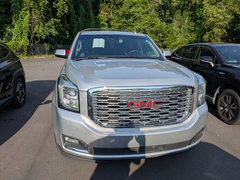 Used 2018 GMC Yukon XL Denali w/ Open Road Package AWD/4WD image 2