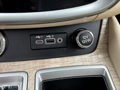 Used 2024 Nissan Murano SV FWD image 15