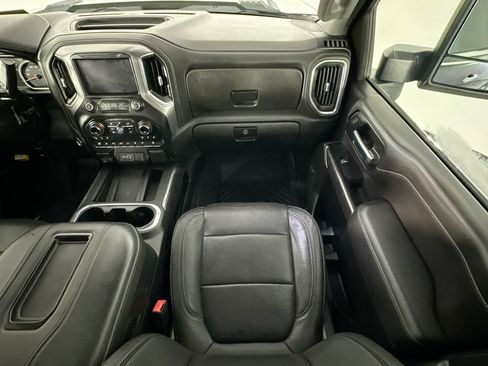 Used 2020 Chevrolet Silverado 2500 LTZ AWD/4WD image 11