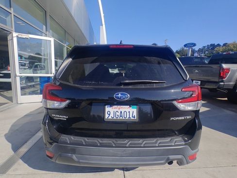 Used 2019 Subaru Forester Premium AWD/4WD image 6
