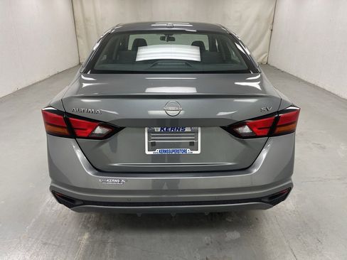 Used 2023 Nissan Altima 2.5 SV image 4