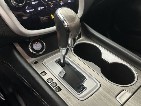 Used 2017 Nissan Murano SV image 24