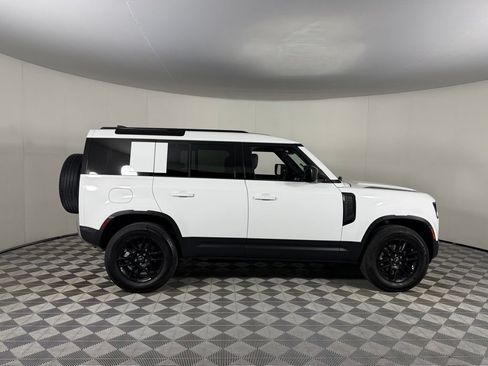 Used 2025 Land Rover Defender 110 S AWD/4WD image 4
