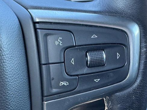 Used 2022 Chevrolet Silverado 1500 LT image 19