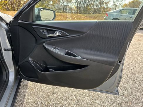 Used 2023 Chevrolet Malibu LT image 14