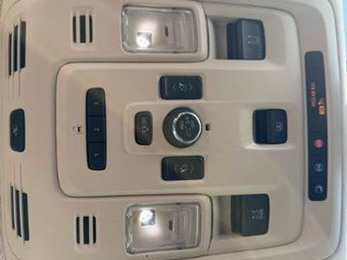 Used 2021 GMC Yukon Denali w/ Denali Premium Package image 43