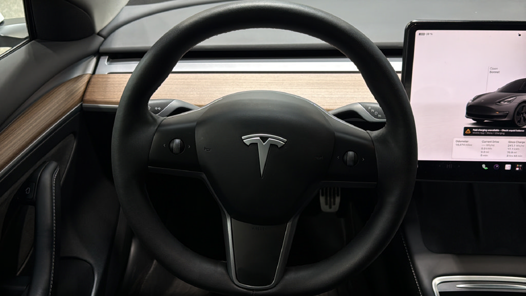 Used 2023 Tesla Model 3 Standard Range RWD image 18