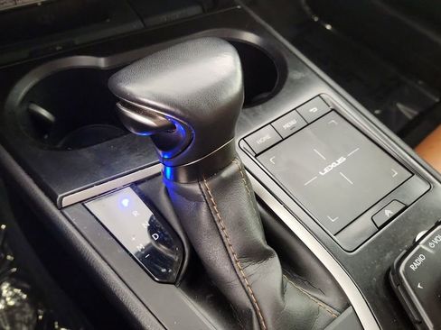 Used 2021 Lexus UX 200 w/ Accessory Package (Z2) FWD image 26