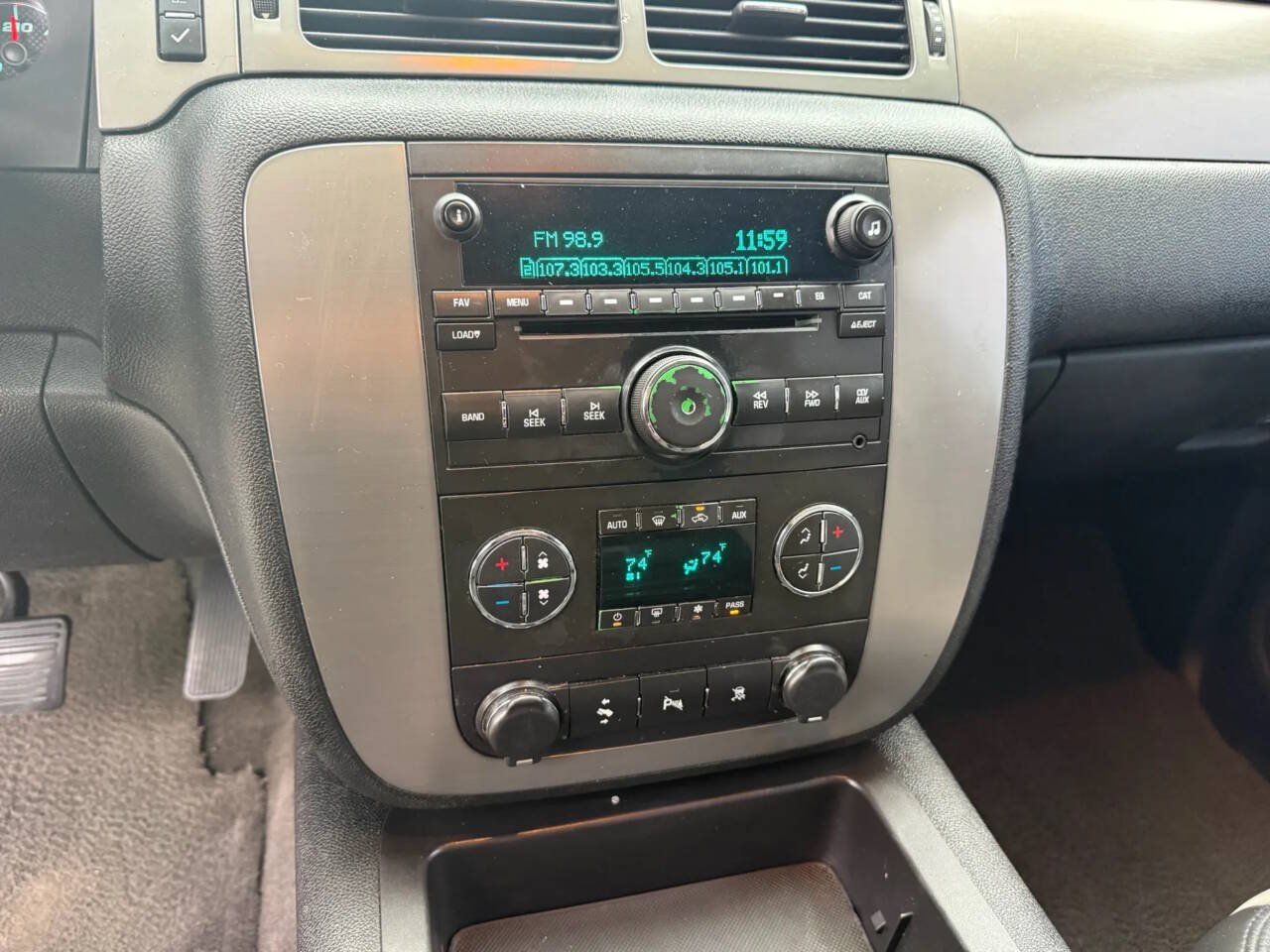 Used 2008 Chevrolet Tahoe LT w/ LT Preferred Equipment Group AWD/4WD image 14