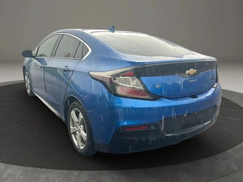 Used 2018 Chevrolet Volt LT w/ Comfort Package FWD image 4