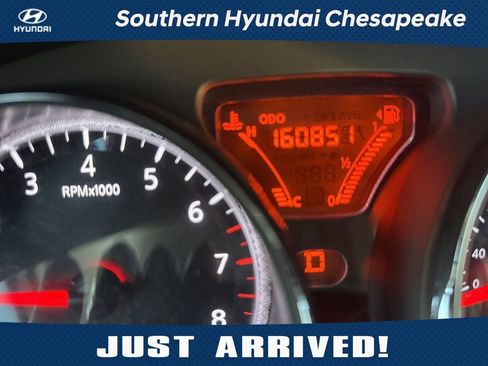 Used 2014 Nissan Versa SV w/ Convenience Package image 1