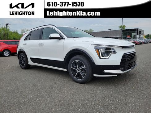 Used 2024 Kia Niro SX image 1