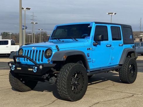 Used 2017 Jeep Wrangler Unlimited Sport w/ Connectivity Group image 5