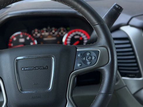 Used 2015 GMC Yukon XL Denali w/ Premium Package image 24