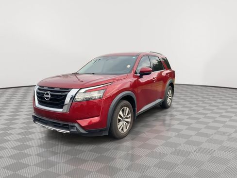 Used 2022 Nissan Pathfinder SL image 4