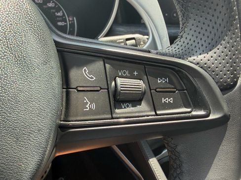 Used 2023 Alfa Romeo Stelvio Sprint RWD image 28