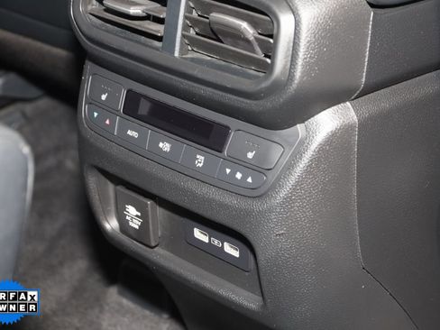 Used 2023 Honda Pilot Elite image 17