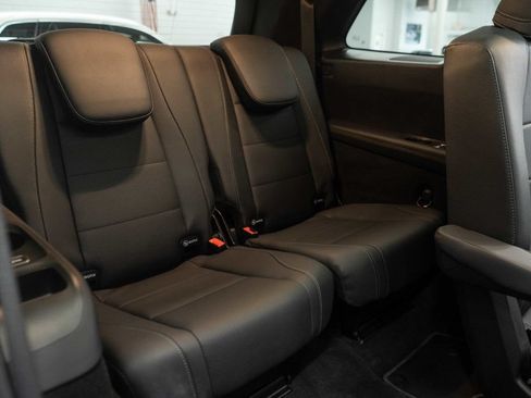Used 2025 Mercedes-Benz GLS 450 4MATIC image 13