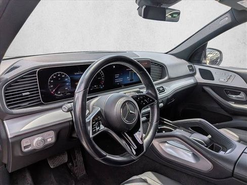 Used 2024 Mercedes-Benz GLE 450e 4MATIC image 9