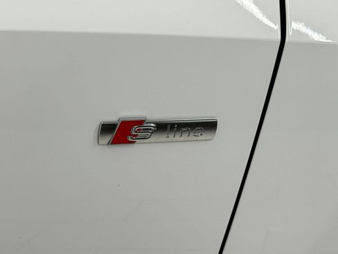 Used 2025 Audi Q3 2.0T Premium AWD/4WD image 34
