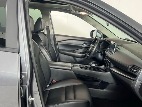 Used 2023 Nissan Rogue SV w/ SV Premium B Package image 40