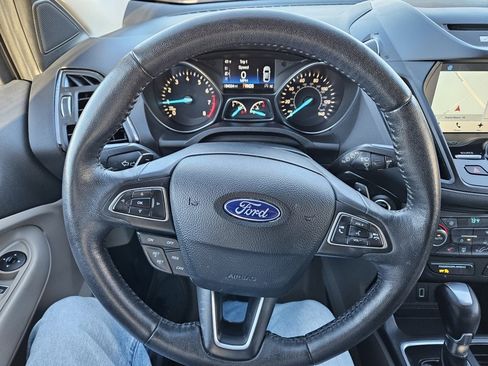 Used 2017 Ford Escape Titanium image 11