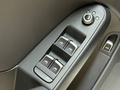 Used 2015 Audi A4 2.0T Premium image 24