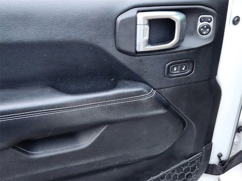 Used 2018 Jeep Wrangler Unlimited Sahara w/ LED Lighting Group image 13