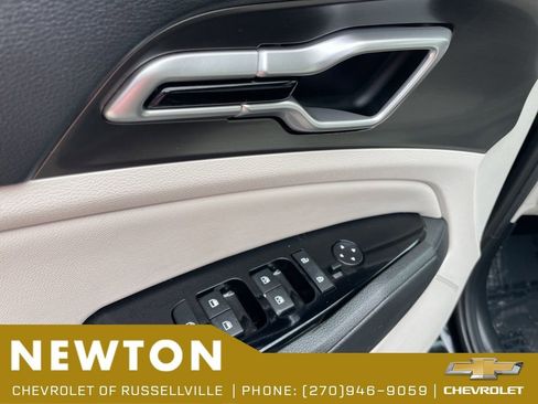Used 2025 Kia Sportage EX FWD image 6