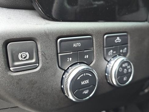 Certified 2025 GMC Sierra 1500 Elevation w/ Preferred Package image 14